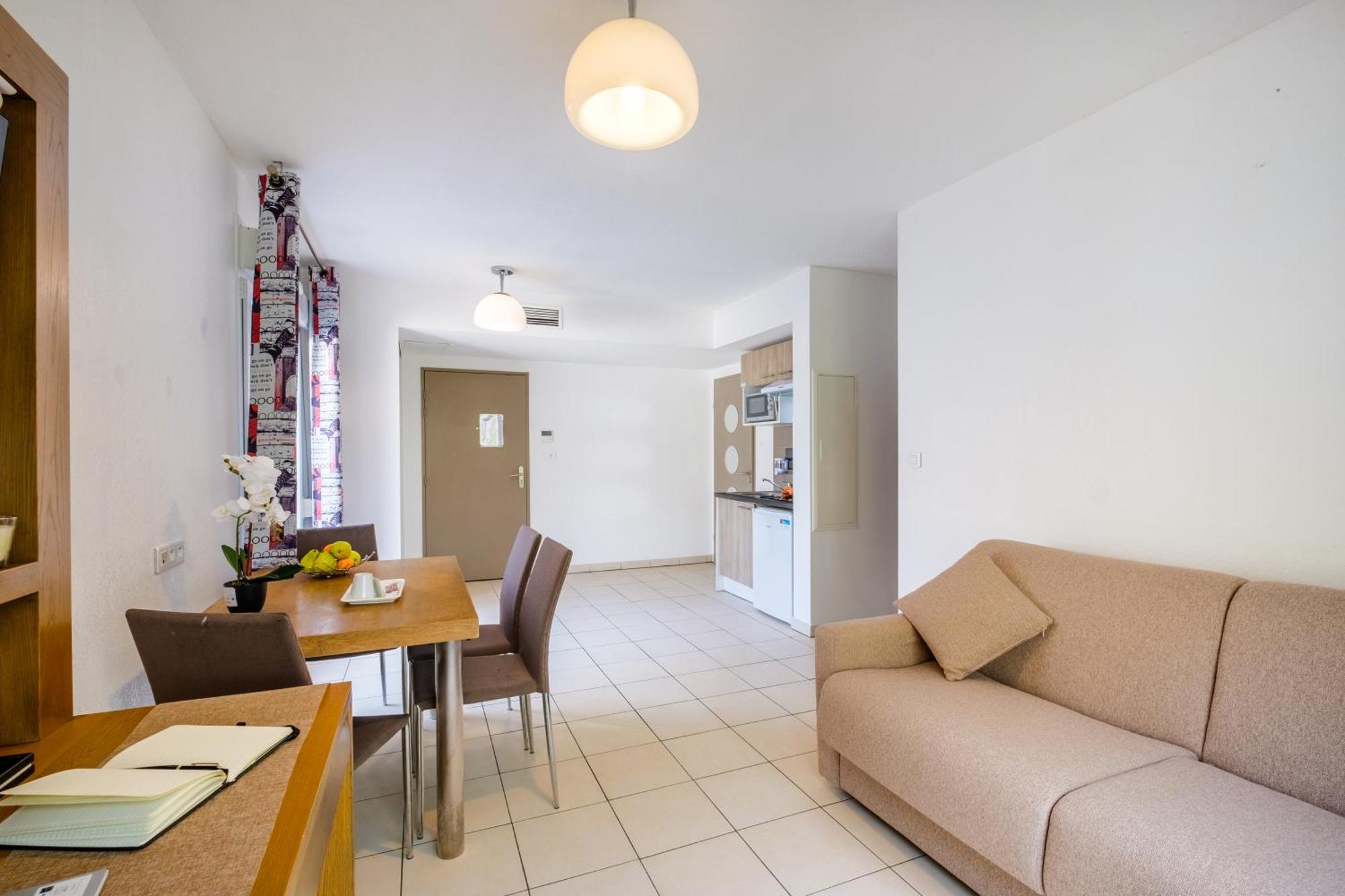 Comfort Aparthotel Antibes Le Maestria Екстериор снимка