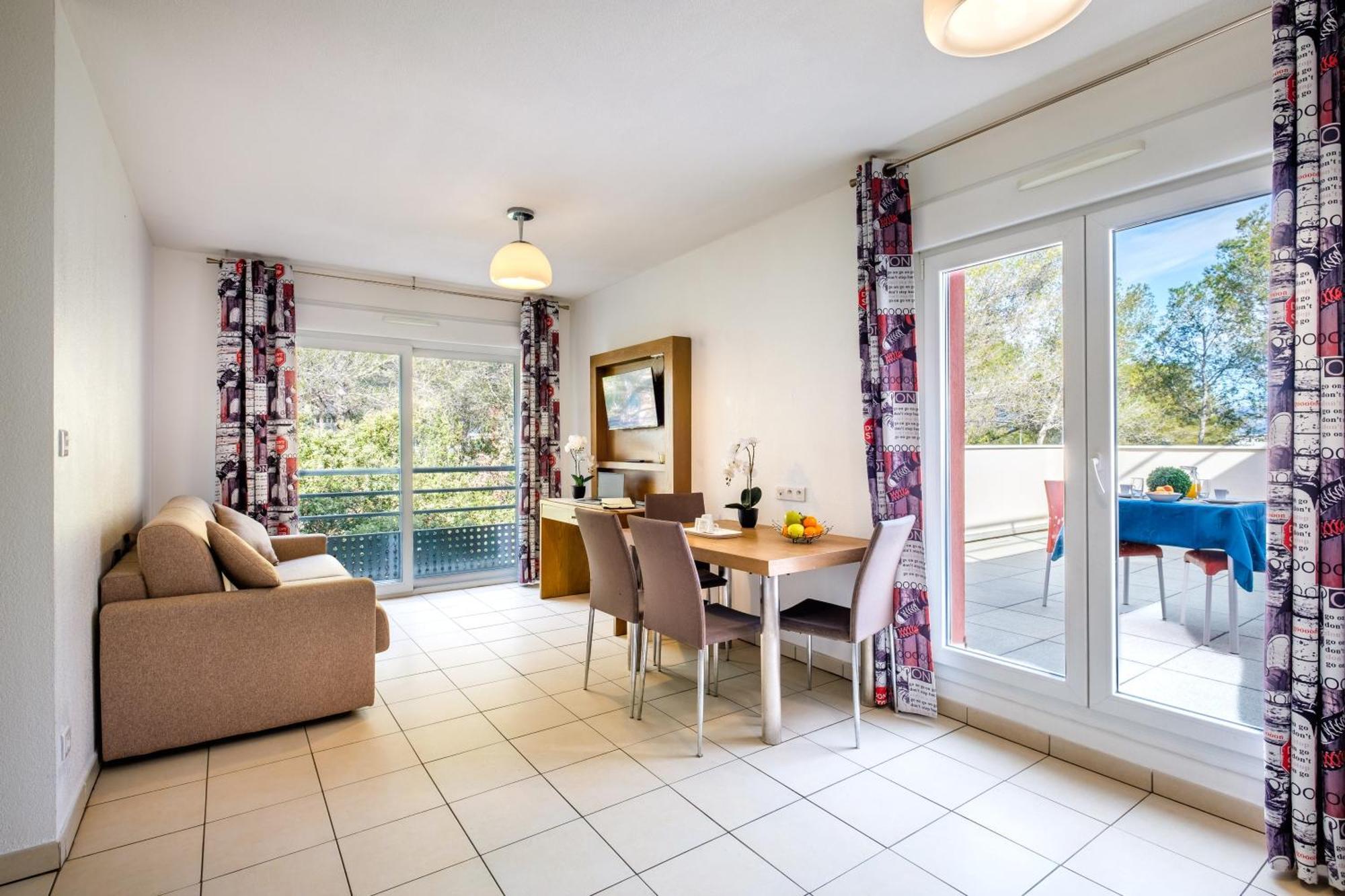 Comfort Aparthotel Antibes Le Maestria Екстериор снимка