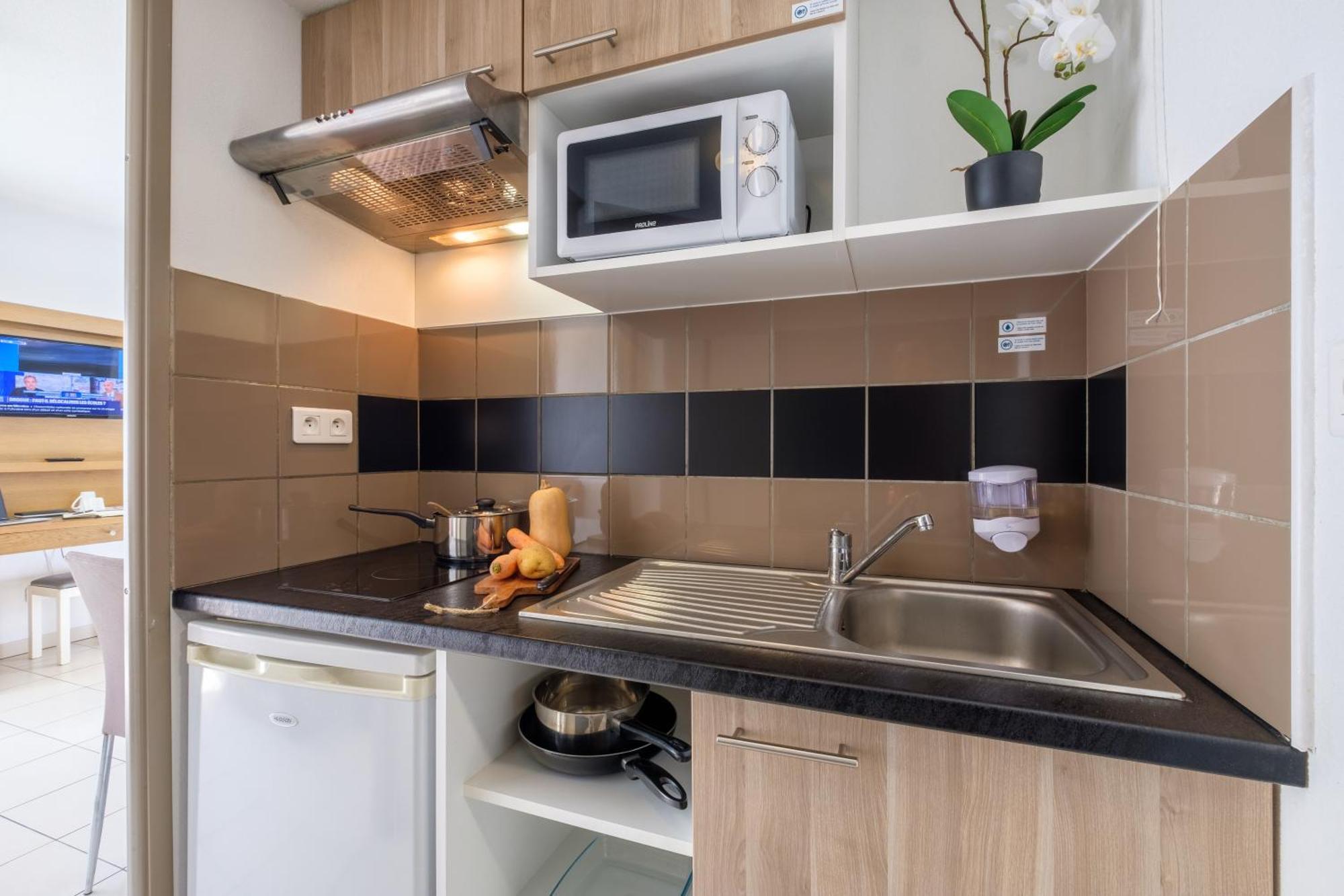 Comfort Aparthotel Antibes Le Maestria Екстериор снимка