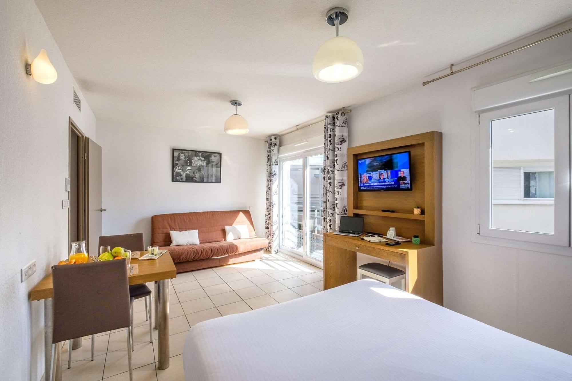 Comfort Aparthotel Antibes Le Maestria Екстериор снимка